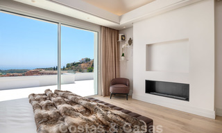 Prachtige eigentijdse luxe villa met uitzicht op zee en bergen te koop, Benahavis - Marbella 28009 