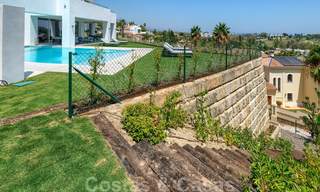Prachtige eigentijdse luxe villa met uitzicht op zee en bergen te koop, Benahavis - Marbella 28047 