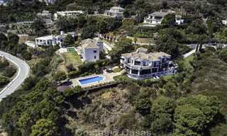 Charmante rustiek-moderne luxe villa met fantastische vergezichten te koop, in een prachtig landgoed te Benahavis - Marbella 16093 