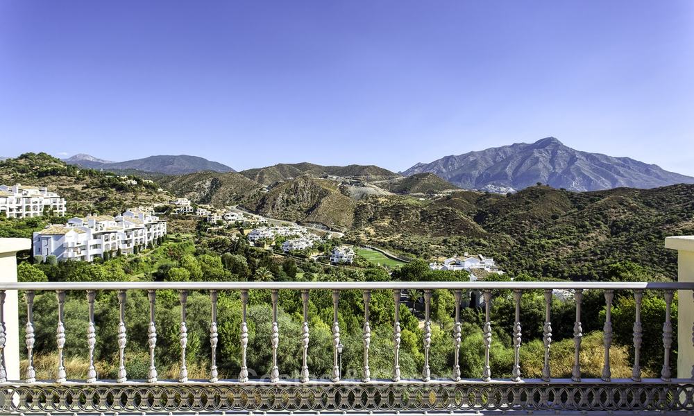 Gezellige modern-Andalusische villa direct aan de prachtige golfbaan te koop, Benahavis - Marbella 16297