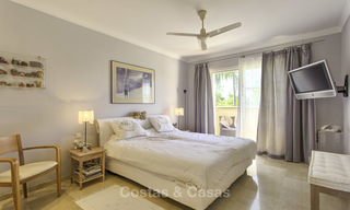 Gezellige modern-Andalusische villa direct aan de prachtige golfbaan te koop, Benahavis - Marbella 16298 