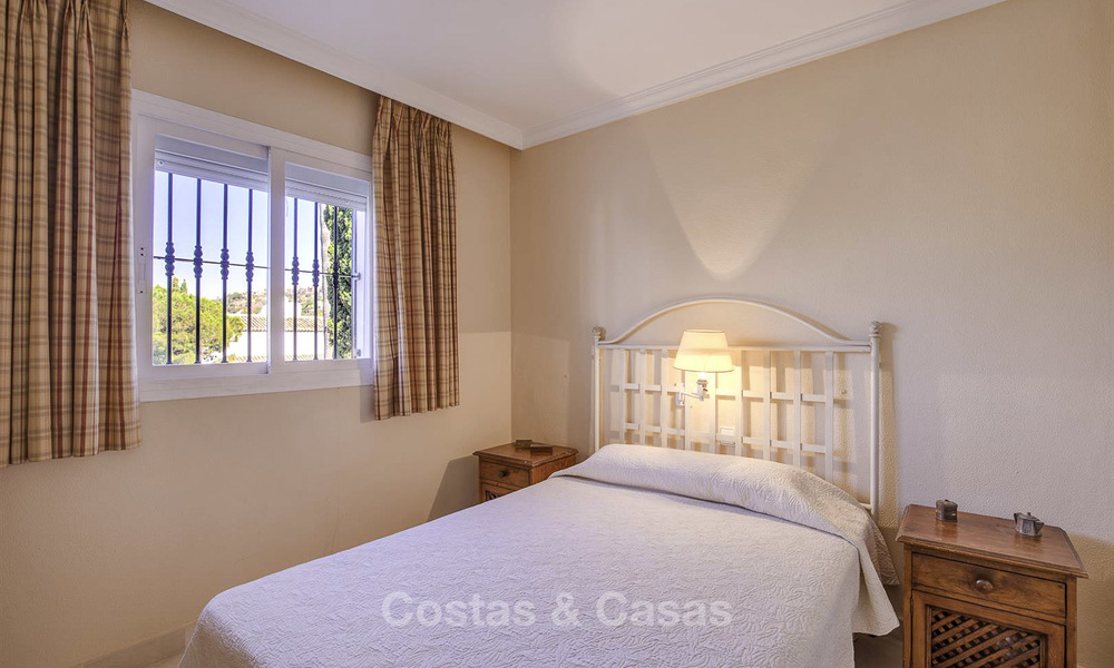 Te koop: eerstelijns golf schakelvilla met 4 slaapkamers op een golfdomein en met zeezicht, in Benahavis - Marbella 16328