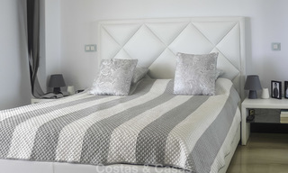 Aantrekkelijk modern appartement met zeezicht te koop, in een hoogwaardig residentieel complex, Benahavis - Marbella 16524 