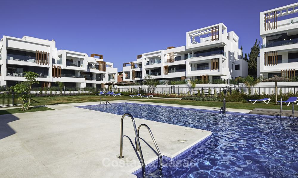 Kant en klaar nieuw modern tuinappartement te koop, op loopafstand van het strand en voorzieningen, tussen Marbella en Estepona 16966