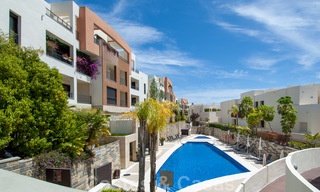 Modern instapklaar 3-slaapkamer appartement met spectaculair zee- en bergzicht te koop in Marbella 27418 