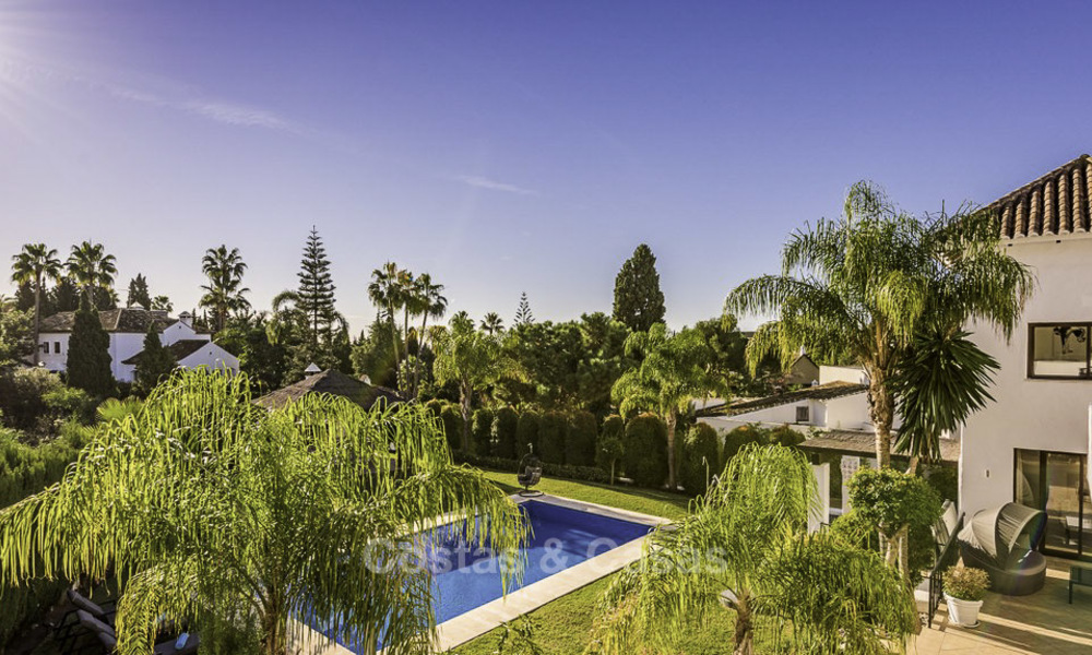 Modern-mediterrane luxe villa te koop, met zeezicht en dicht bij het strand op de Golden Mile, Marbella 17031