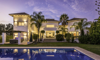 Modern-mediterrane luxe villa te koop, met zeezicht en dicht bij het strand op de Golden Mile, Marbella 17040 