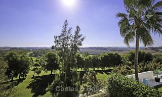 Eigentijdse villa met panoramisch zeezicht te koop, instapklaar, eerste lijn golf, Benahavis - Marbella 17254 