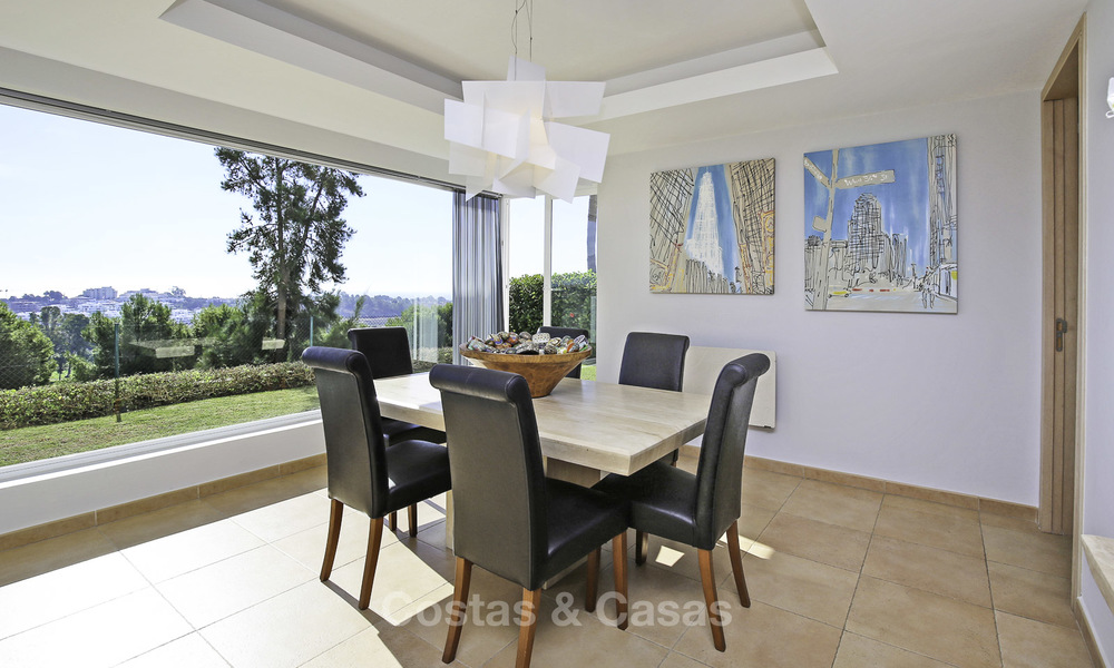 Eigentijdse villa met panoramisch zeezicht te koop, instapklaar, eerste lijn golf, Benahavis - Marbella 17277