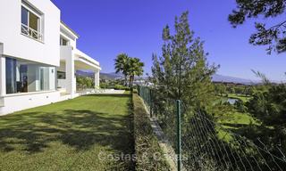 Eigentijdse villa met panoramisch zeezicht te koop, instapklaar, eerste lijn golf, Benahavis - Marbella 17295 