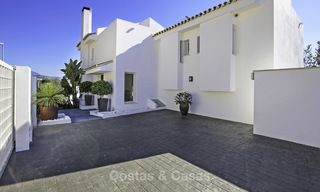 Eigentijdse villa met panoramisch zeezicht te koop, instapklaar, eerste lijn golf, Benahavis - Marbella 17300 