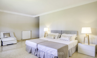 Aantrekkelijke, volledig gerenoveerde luxe villa te koop, dicht bij golfbaan, voorzieningen en strand in Oost-Marbella 17319 