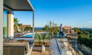 Gloednieuwe moderne luxe villa te koop, direct aan de golfbaan in een klasse golf resort in Oost-Marbella 26773 