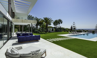  Indrukwekkende ultramoderne villa met prachtig uitzicht op zee te koop in Nueva Andalucia's Golf Valley, Marbella 17557 