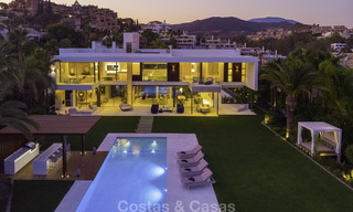  Indrukwekkende ultramoderne villa met prachtig uitzicht op zee te koop in Nueva Andalucia's Golf Valley, Marbella 17566 