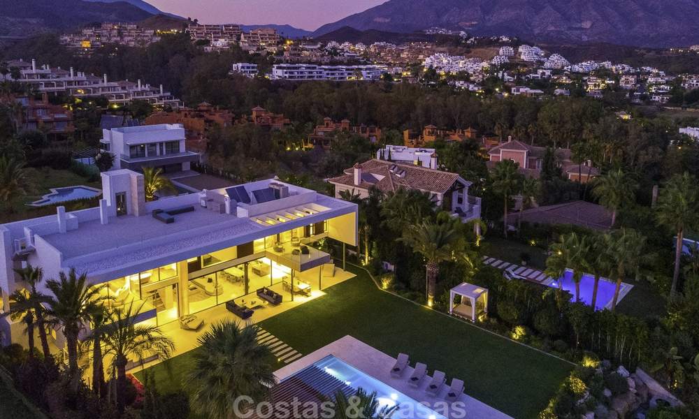  Indrukwekkende ultramoderne villa met prachtig uitzicht op zee te koop in Nueva Andalucia's Golf Valley, Marbella 17570
