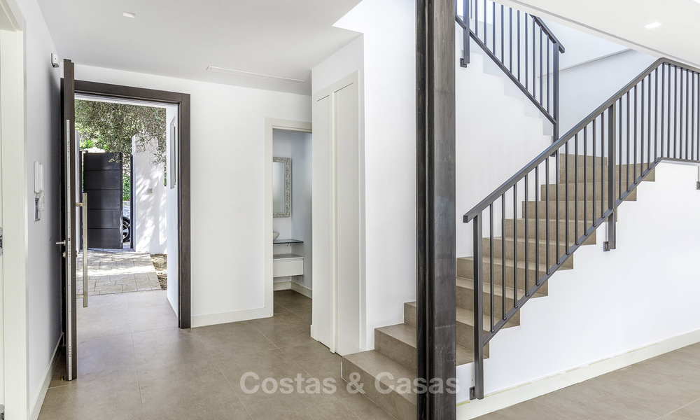 Moderne kant-en-klare luxe villa te koop, nabij het strand van Oost Marbella 17626