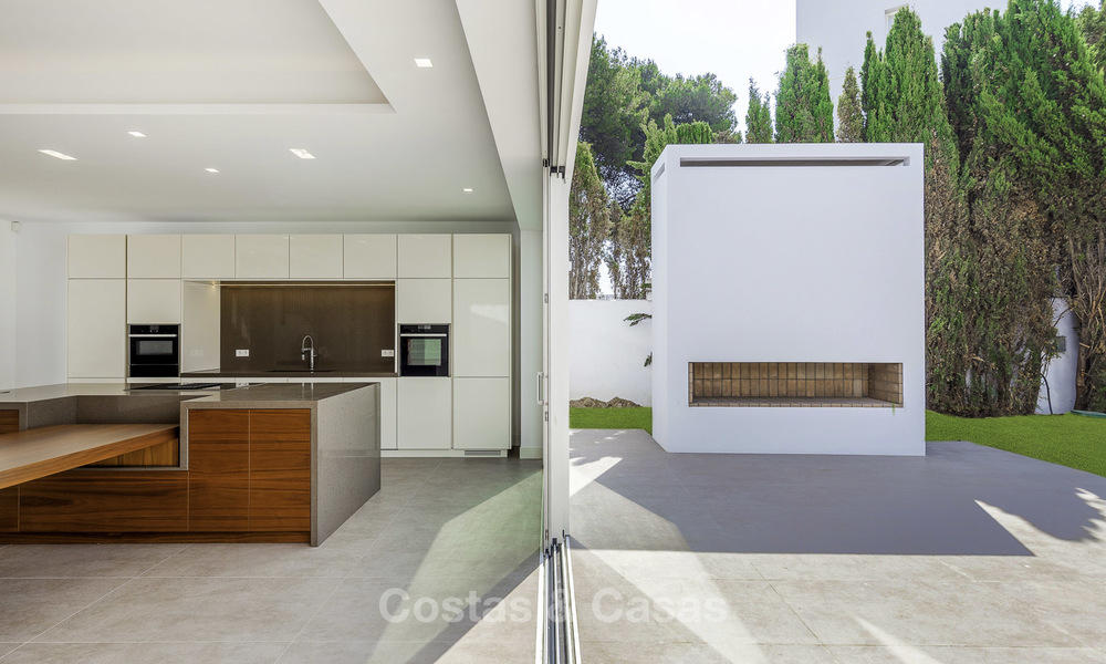 Moderne kant-en-klare luxe villa te koop, nabij het strand van Oost Marbella 17631