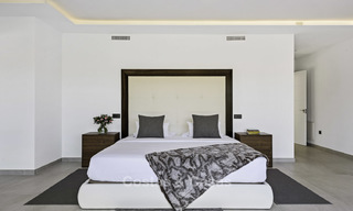 Fonkelnieuwe super-moderne luxe villa te koop, in een chique strandwijk op de grens van Marbella - Estepona 17667 