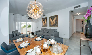 Instapklaar appartement te koop op een steenworp van alle voorzieningen en Puerto Banus in Nueva Andalucia, Marbella 21082 