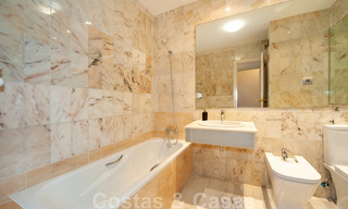 Instapklaar appartement te koop op een steenworp van alle voorzieningen en Puerto Banus in Nueva Andalucia, Marbella 21087 