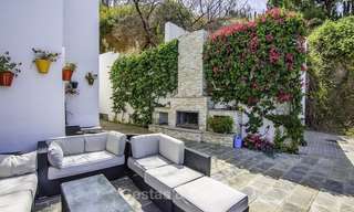 Moderne vrijstaande luxe-villa op een grote kavel binnen een rustig domein te koop, Oost Marbella 18129 