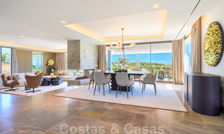 Spectaculaire eigentijdse luxe villa te koop, met prachtig zeezicht en een eerstelijns frontlinie golf positie in Benahavis - Marbella 36690 