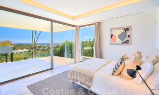 Spectaculaire eigentijdse luxe villa te koop, met prachtig zeezicht en een eerstelijns frontlinie golf positie in Benahavis - Marbella 36698 