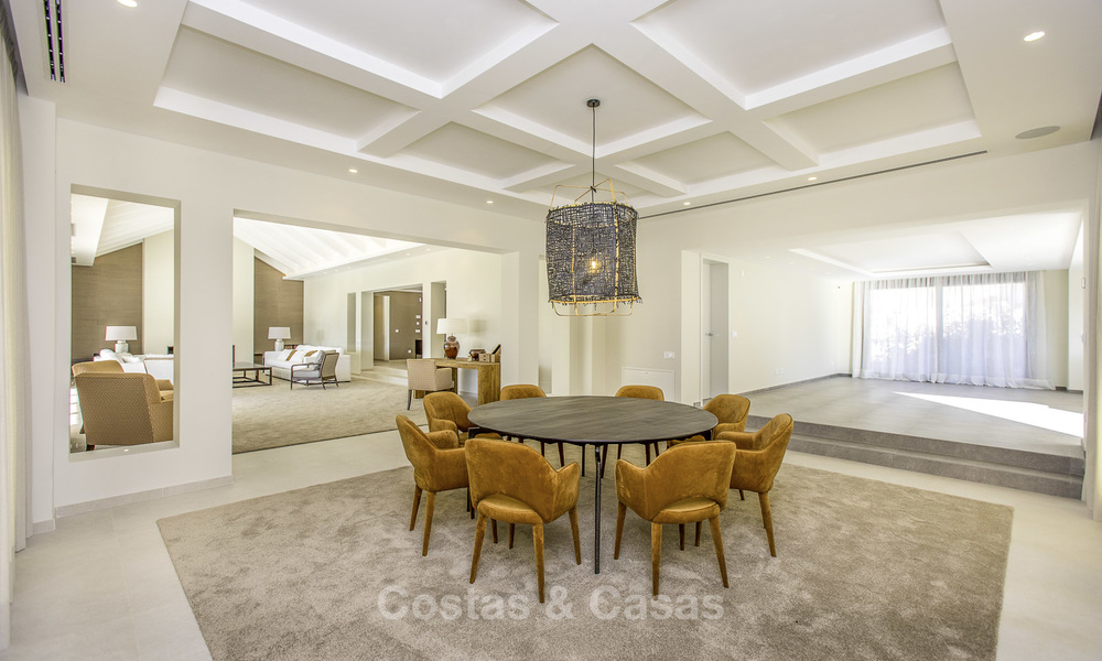 Majestueuze en zeer ruime super-de-luxe villa met prachtige tuinen te koop in Sierra Blanca, Marbella 18228