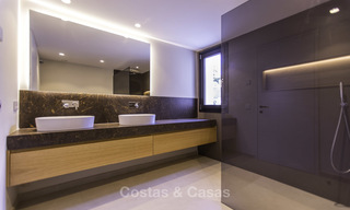 Majestueuze en zeer ruime super-de-luxe villa met prachtige tuinen te koop in Sierra Blanca, Marbella 18230 