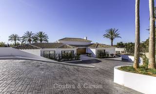 Majestueuze en zeer ruime super-de-luxe villa met prachtige tuinen te koop in Sierra Blanca, Marbella 18244 