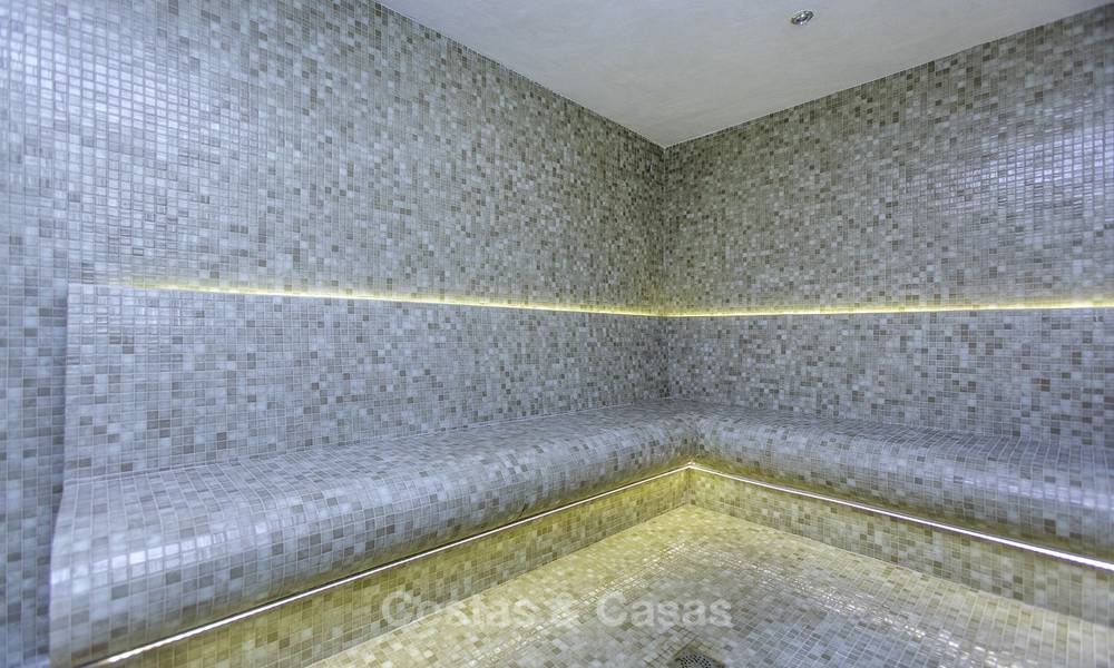 Majestueuze en zeer ruime super-de-luxe villa met prachtige tuinen te koop in Sierra Blanca, Marbella 18246