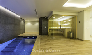 Majestueuze en zeer ruime super-de-luxe villa met prachtige tuinen te koop in Sierra Blanca, Marbella 18247 