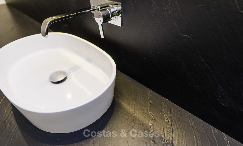 Majestueuze en zeer ruime super-de-luxe villa met prachtige tuinen te koop in Sierra Blanca, Marbella 18249