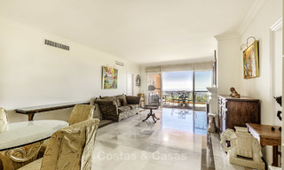 Ruim en gezellig appartement met panoramisch uitzicht op zee te koop, Benahavis - Marbella 18360 