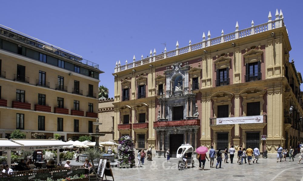 Nieuwe moderne luxe appartementen in een iconisch complex te koop, direct aan de strandboulevard van Malaga stad 18515