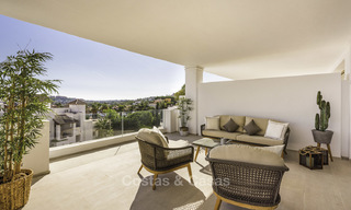 Nieuw luxe appartment te koop in een chic complex in Nueva Andalucia te Marbella 18392 