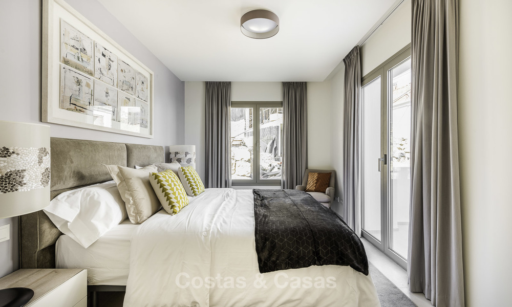 Nieuw luxe appartment te koop in een chic complex in Nueva Andalucia te Marbella 18403