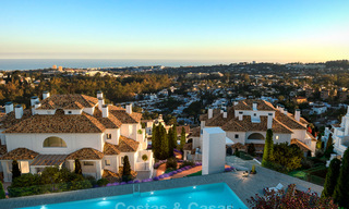 Nieuw luxe penthouse te koop met panoramisch zeezicht in een exclusief complex in Nueva Andalucia te Marbella 18503 