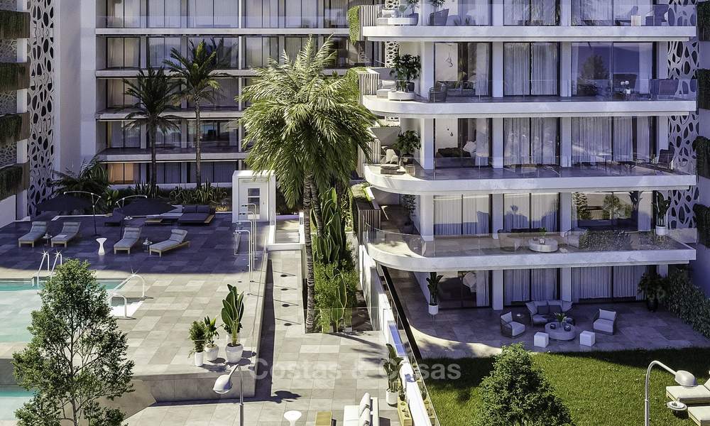 Nieuwe oogstrelende luxe-appartementen in een exclusief complex aan het strand te koop, in het centrum van Fuengirola, Costa del Sol 18730