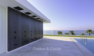 Exclusief nieuw design penthouse direct aan het strand te koop, instapklaar, op de New Golden Mile, Marbella - Estepona 18882 