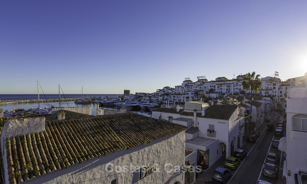 Prachtig, volledig gerenoveerd, luxe penthouse appartement te koop in de jachthaven van Puerto Banus, Marbella 18995