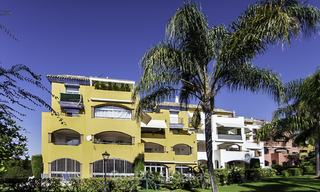 Ruim penthouse appartement te koop op de Golden Mile, Marbella, met het strand en alle voorzieningen binnen handbereik 19090 