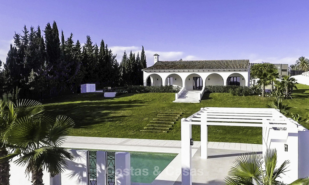 Stijlvol gerenoveerde rustieke villa te koop op de New Golden Mile, tussen Marbella en Estepona 19094