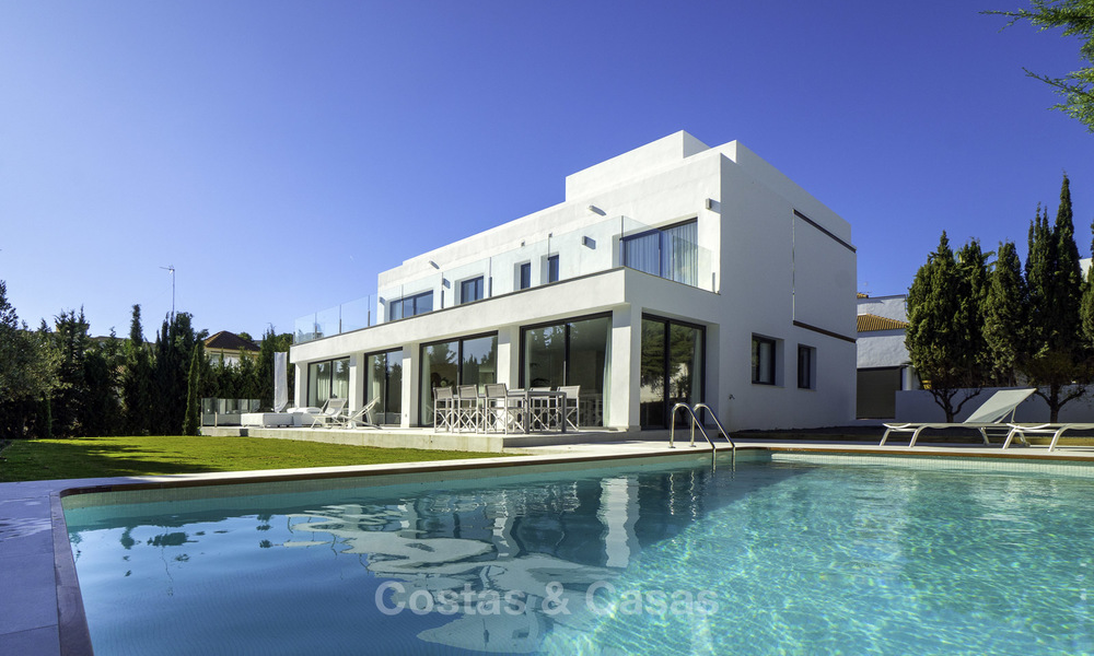 Instapklare fonkelnieuwe moderne luxe villa te koop in Nueva Andalucia, Marbella 19272