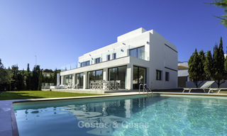 Instapklare fonkelnieuwe moderne luxe villa te koop in Nueva Andalucia, Marbella 19272 