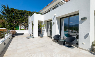 Recentelijk volledig gerenoveerde traditionele villa met zee en bergzicht te koop, Nueva Andalucia, Marbella 33653 