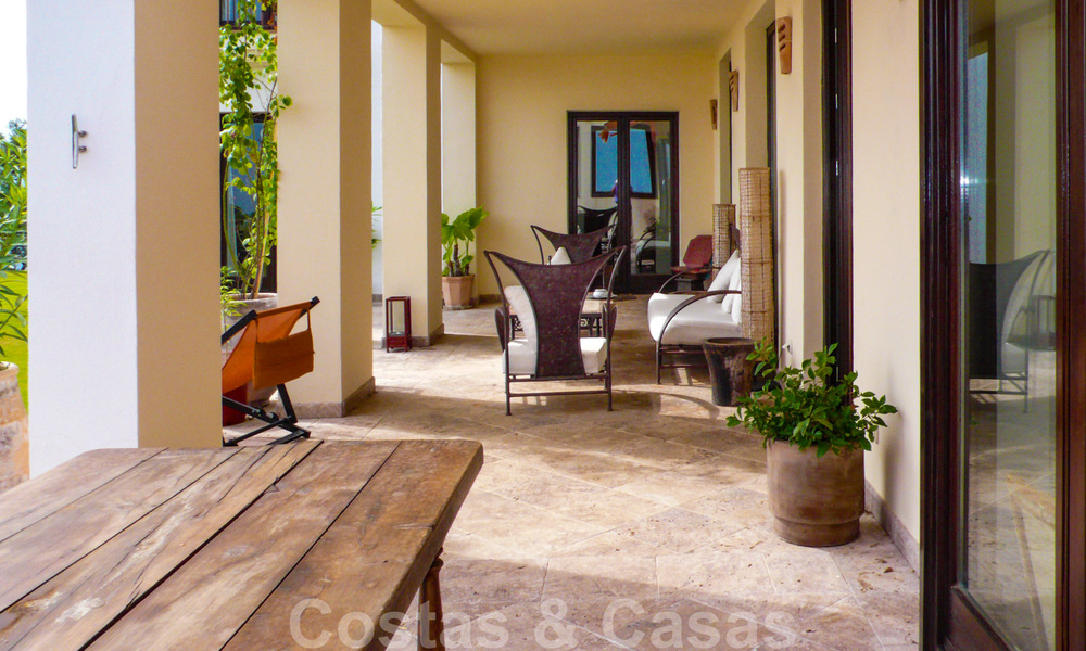 Villa in de bergen te koop met panoramisch berg-, kust- en zeezicht, Marbella - Benahavis, Costa del Sol 37212