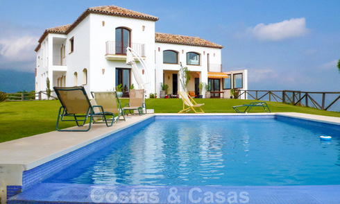Villa in de bergen te koop met panoramisch berg-, kust- en zeezicht, Marbella - Benahavis, Costa del Sol 37215