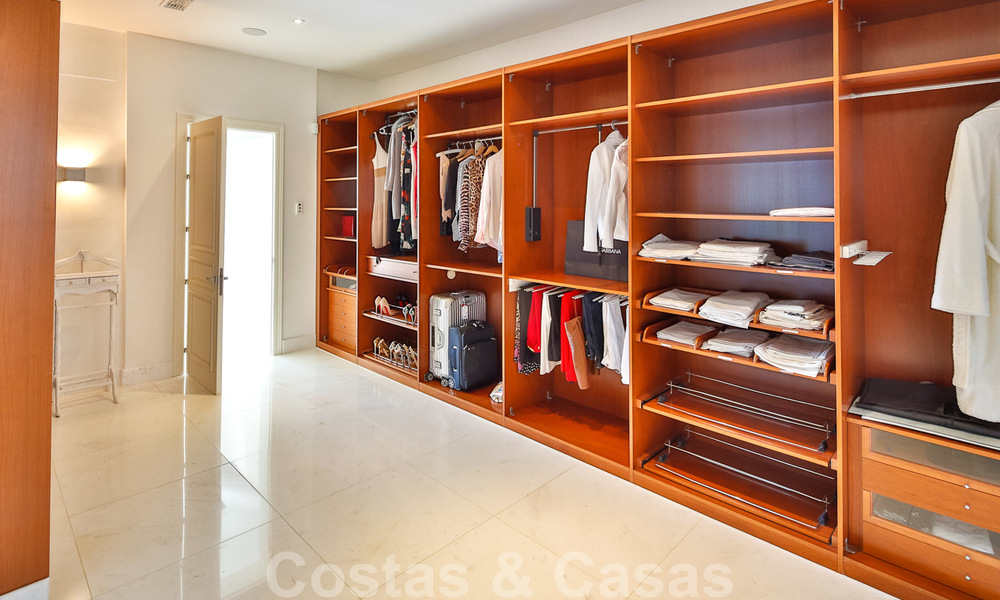 Eminente luxe villa op een supergroot perceel en met een onklopbaar 360º panoramisch uitzicht te koop, Oost-Marbella 19786